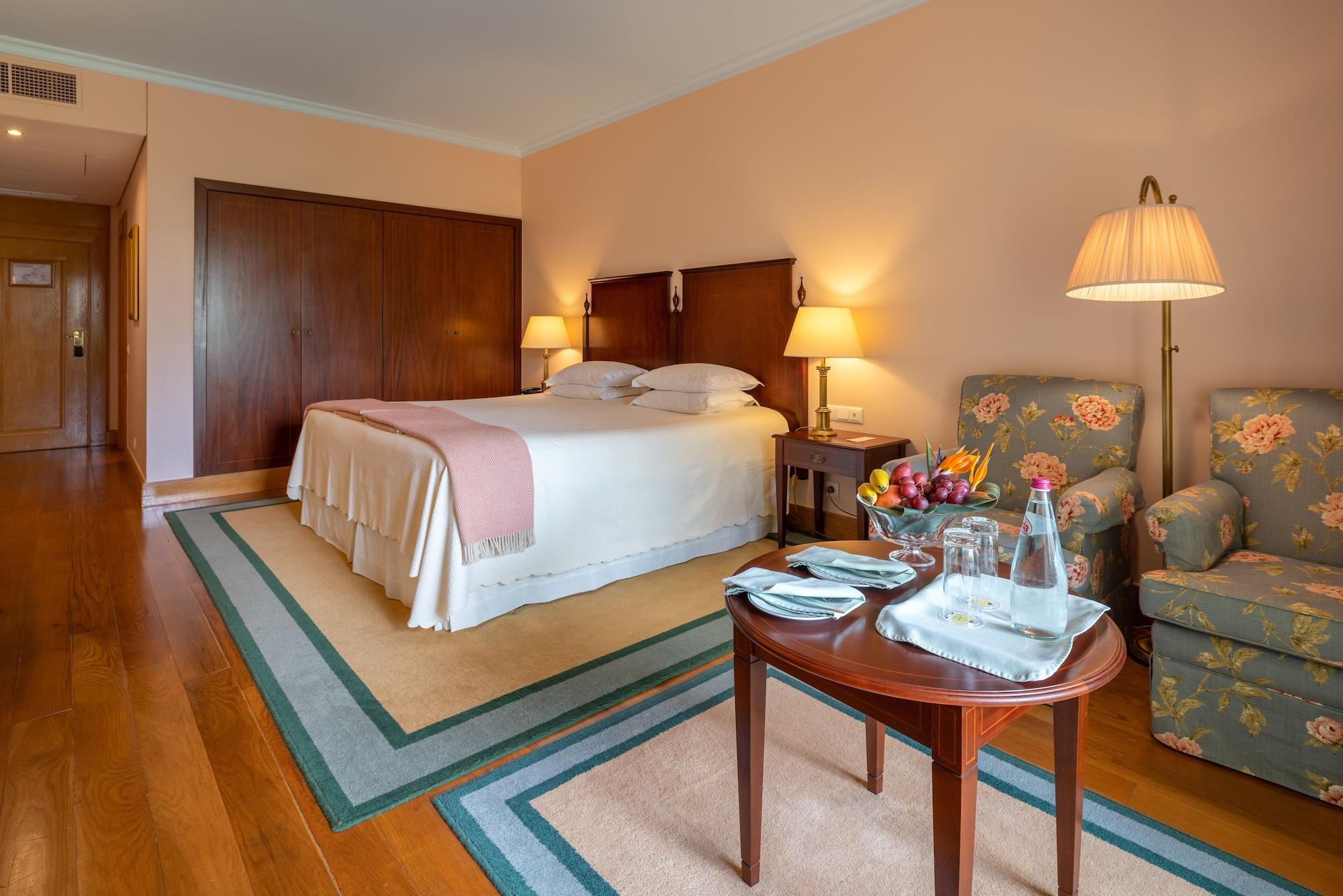 Quinta Jardins Do Lago Funchal  Exterior photo A room at the Hotel