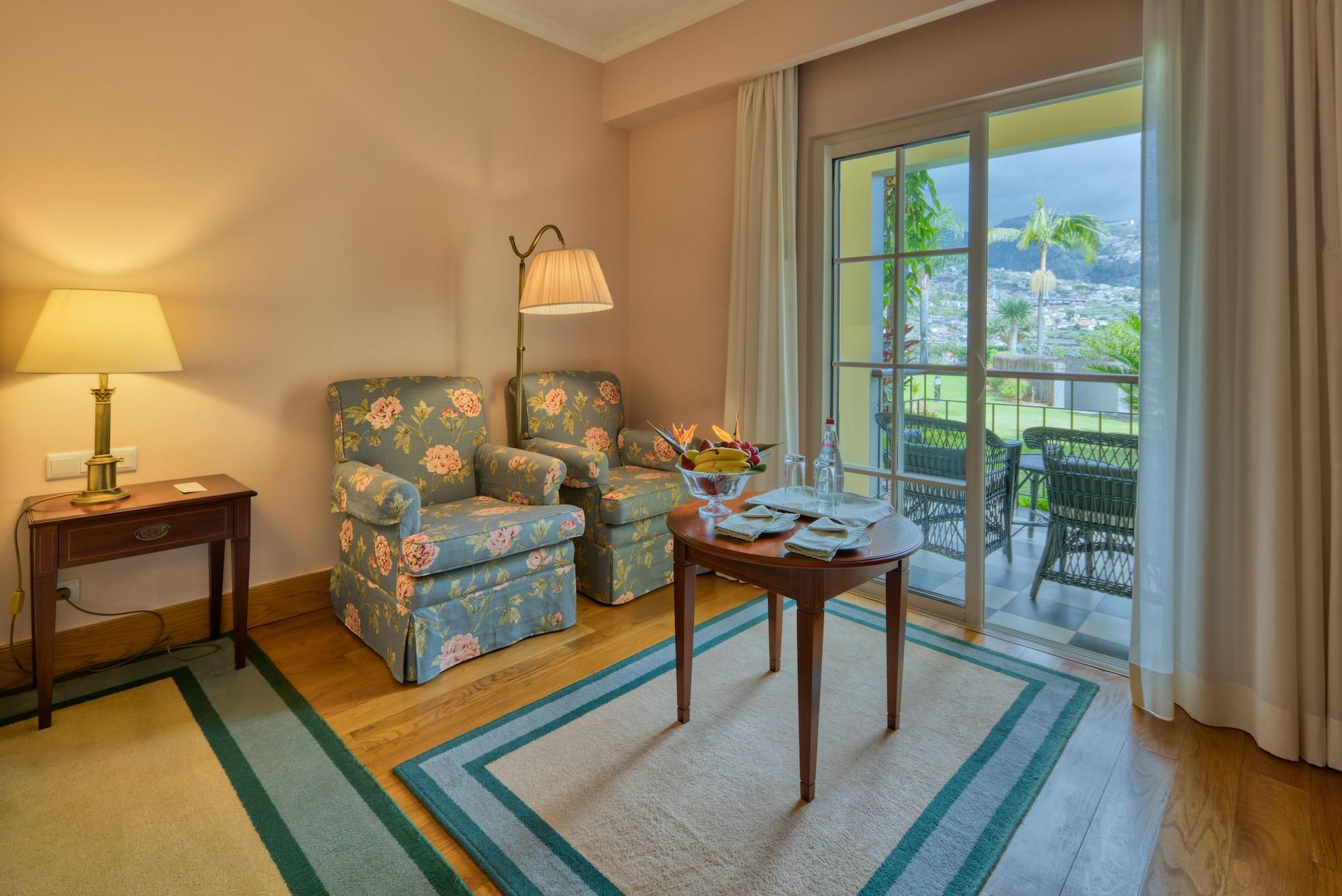 Quinta Jardins Do Lago Funchal  Exterior photo A living room at the hotel