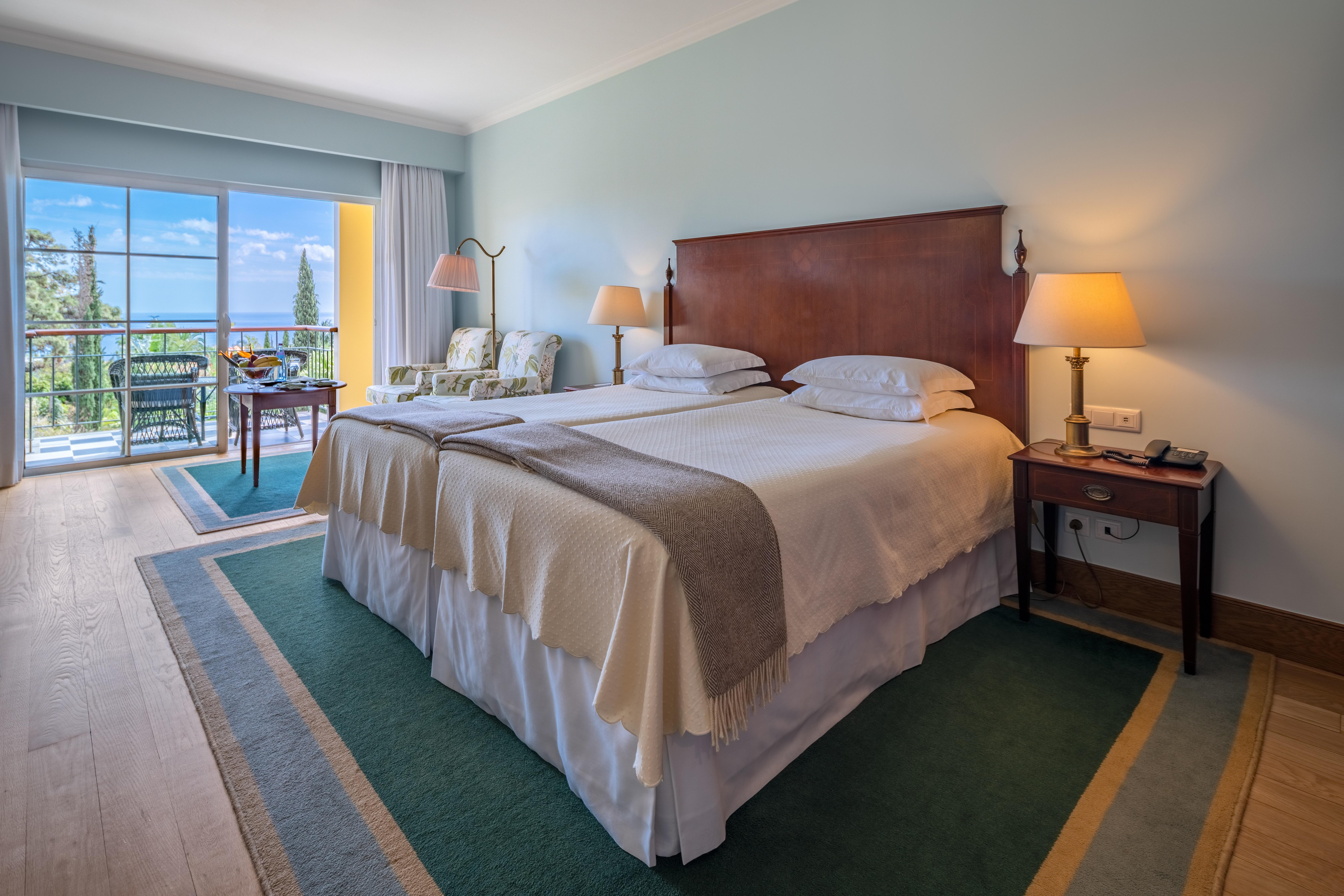 Quinta Jardins Do Lago Funchal  Exterior photo A room at the hotel