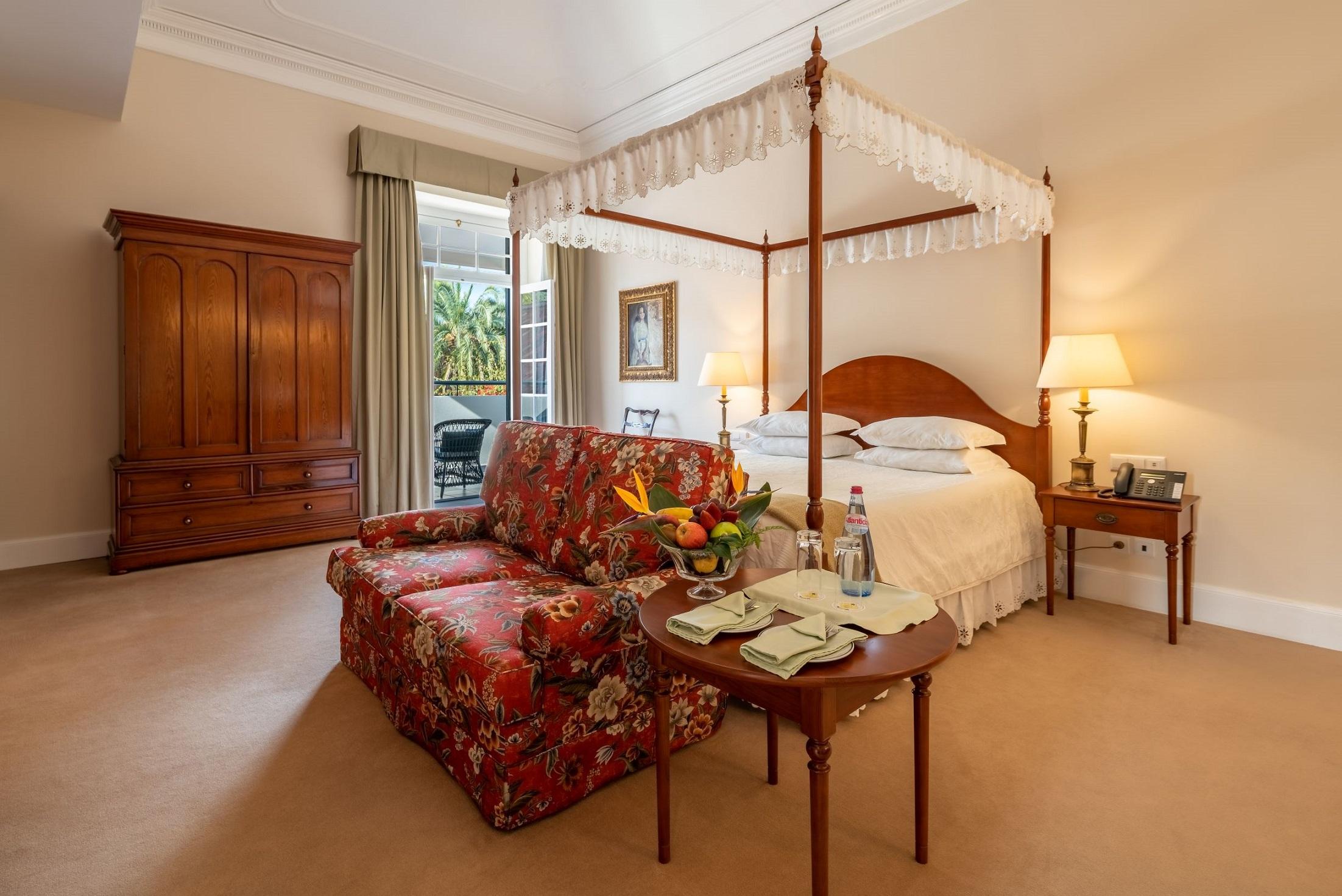 Quinta Jardins Do Lago Funchal  Exterior photo A room at the Oyster Box
