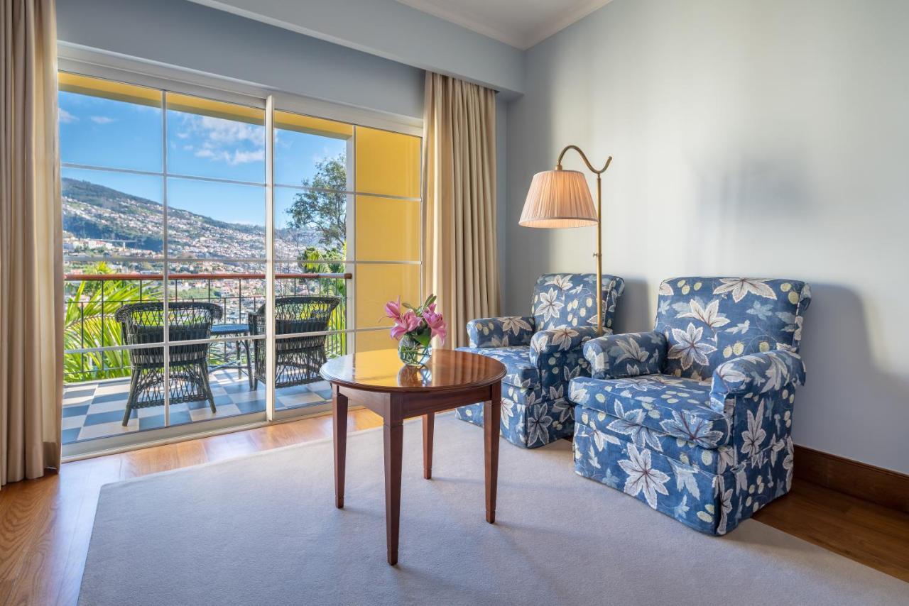 Quinta Jardins Do Lago Funchal  Exterior photo A room at the hotel