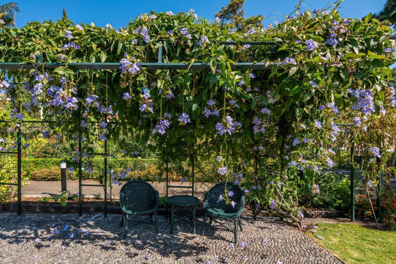 Quinta Jardins Do Lago Funchal  Exterior photo The wisteria pergola